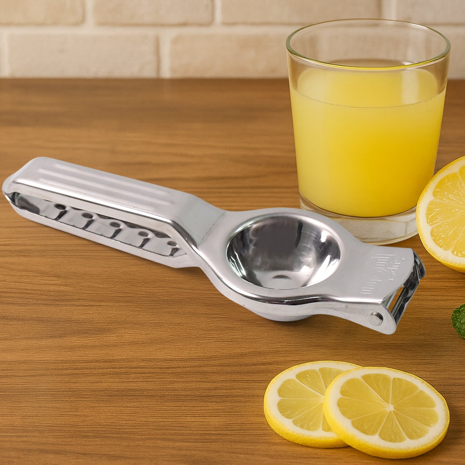 Steel Lemon Squeezer Steel Lemon Squeezer